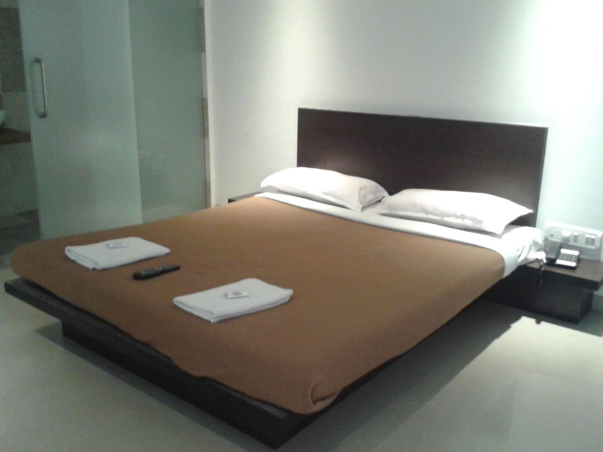 Silver Sands Beach Resort Daman Dış mekan fotoğraf
