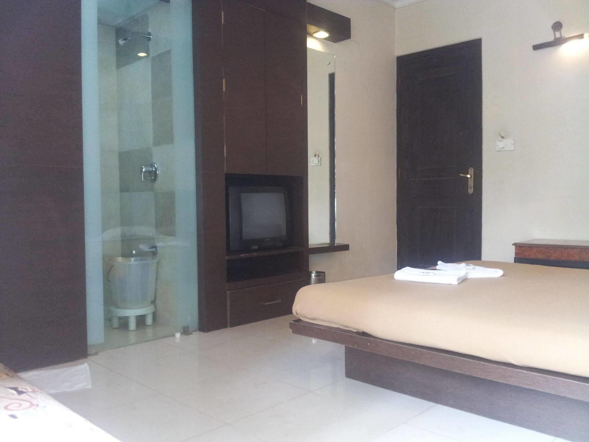 Silver Sands Beach Resort Daman Dış mekan fotoğraf